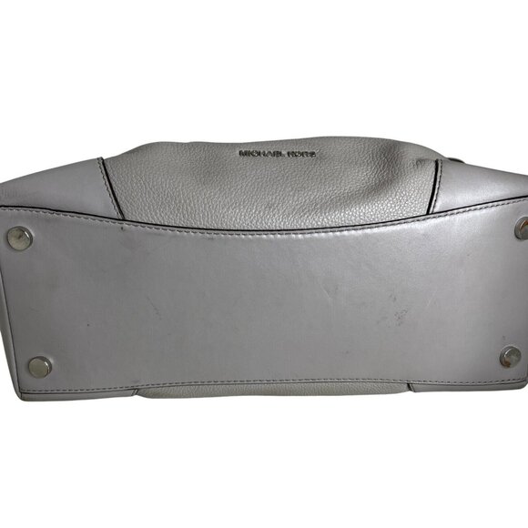 Michael Kors Gray Leather Hobo Bag With Adjustable Strap & Metal Feet - Picture 4 of 11